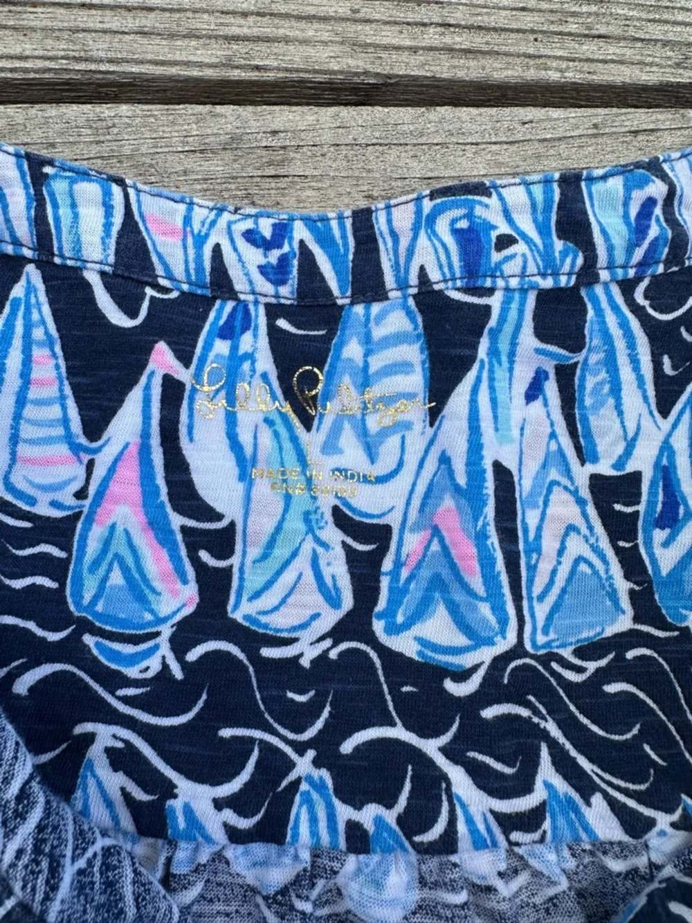 Lilly Pulitzer Navy Blue & Light Blue Sailboat Print Sleeveless Top - Picture 2 of 2